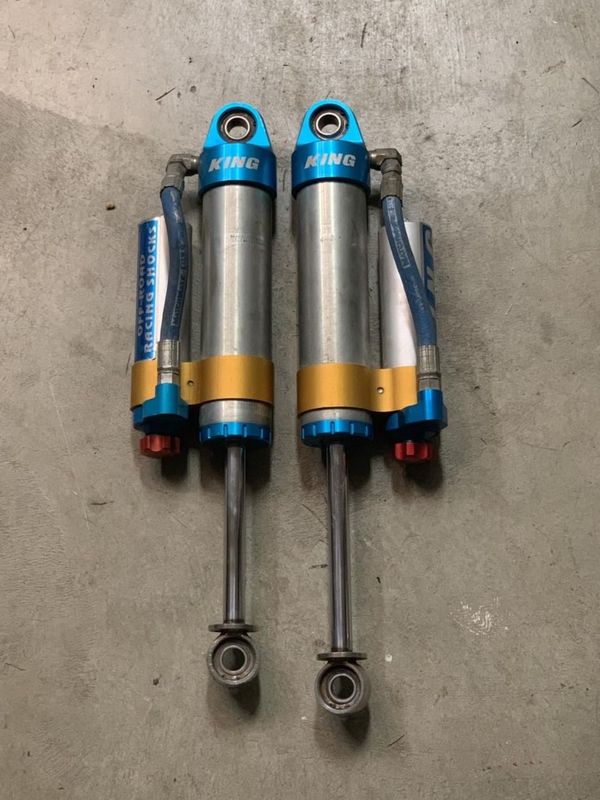 Set of (2) 2.5 rear First Gen 9804 King Shocks for Sale in Garden Grove, CA OfferUp