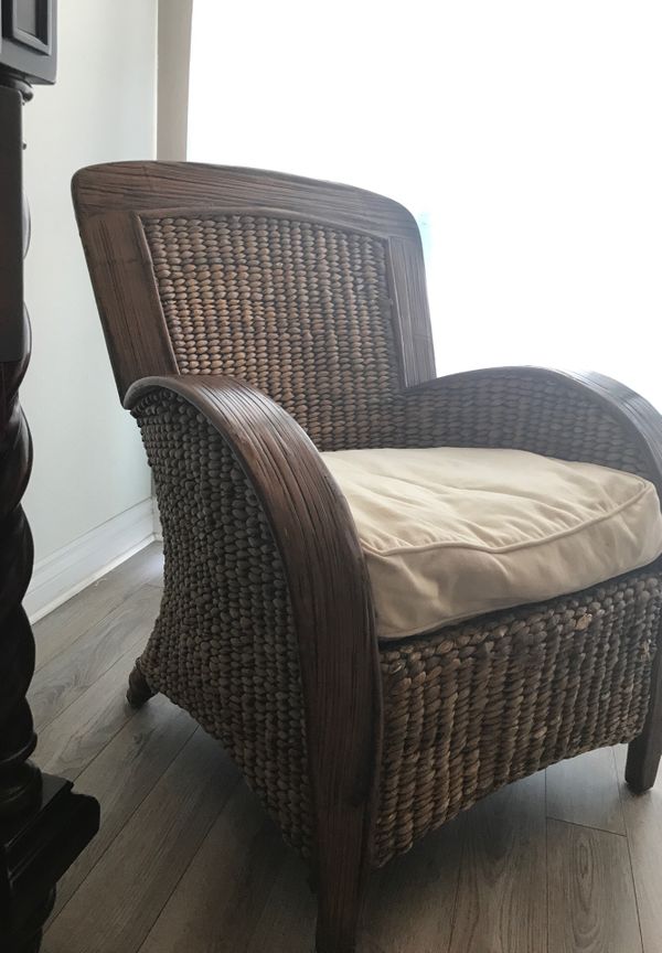Large Wicker Chair From Pier One for Sale in Riverside, CA OfferUp