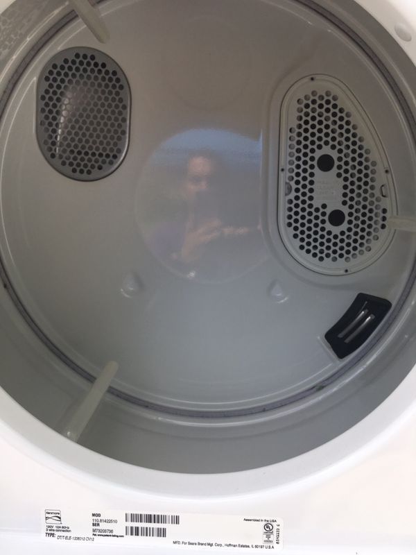 Kenmore 24 inch washer dryer combo use only 110 Volt for Sale in Azalea