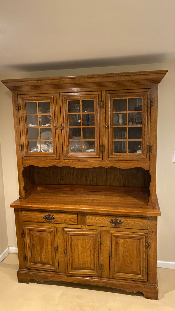 Dining Room Hutch EXCELLENT CONDITION Solid Oak Glass Hutch Doors   800080ccb6044454b920df0ef4bd01f2 