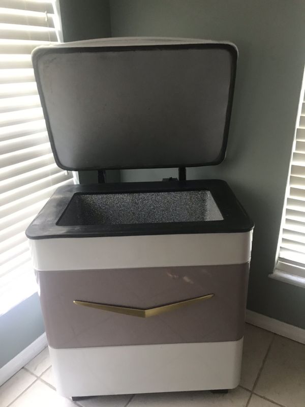 Vintage chest freezer for Sale in Vero Beach, FL OfferUp