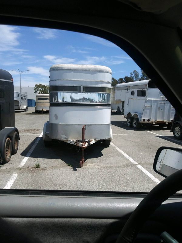 Two horse trailer for Sale in Nuevo, CA - OfferUp