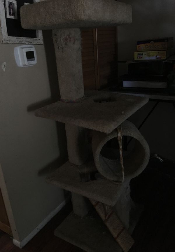 Cat tree for Sale in Hanover Park, IL - OfferUp