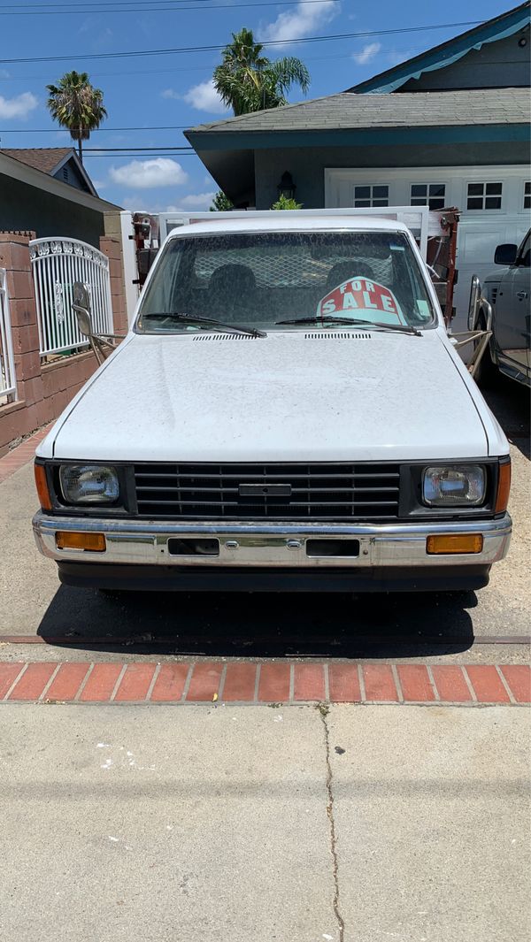 1987 Toyota Dually Flatbed Truck for Sale in Santa Ana, CA