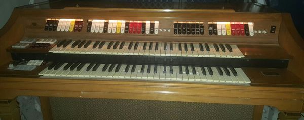 Wurlitzer organ model 625t Wurlitzer organ model 625t
