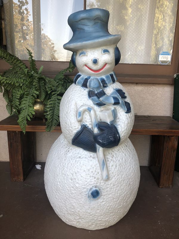 Vintage 3 1/2 foot Tall Plastic Mold Lighted Snowman Christmas Outdoor