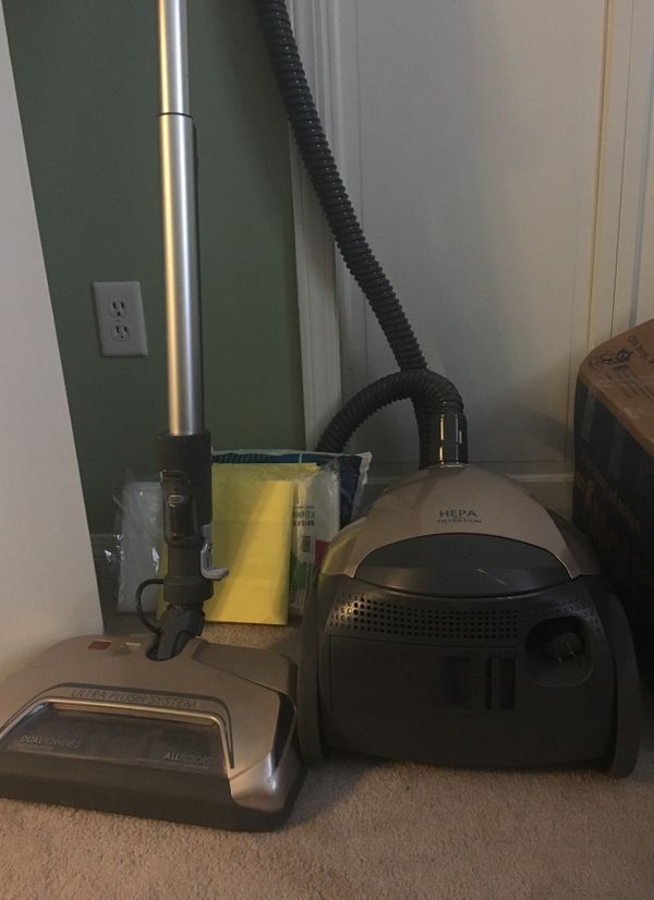 Kenmore 700 Series Canister Vacuum For Sale In Clay Ny Offerup