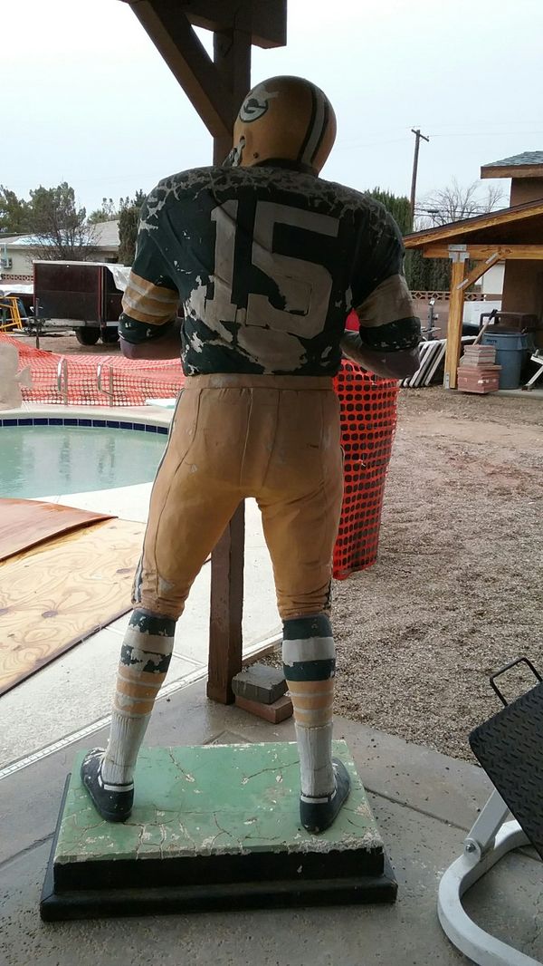 Life size bart starr statue for Sale in Las Vegas, NV