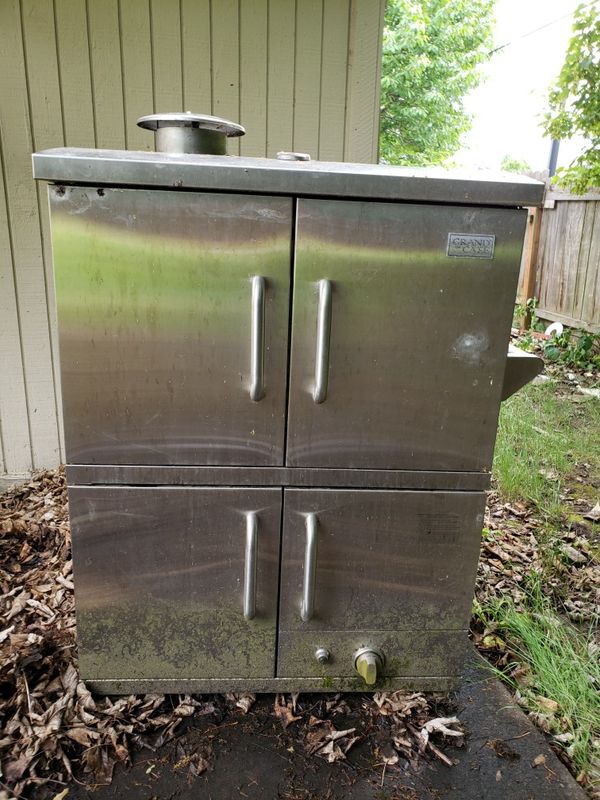 Grand Café outdoor gas smoker for Sale in Beaverton, OR OfferUp