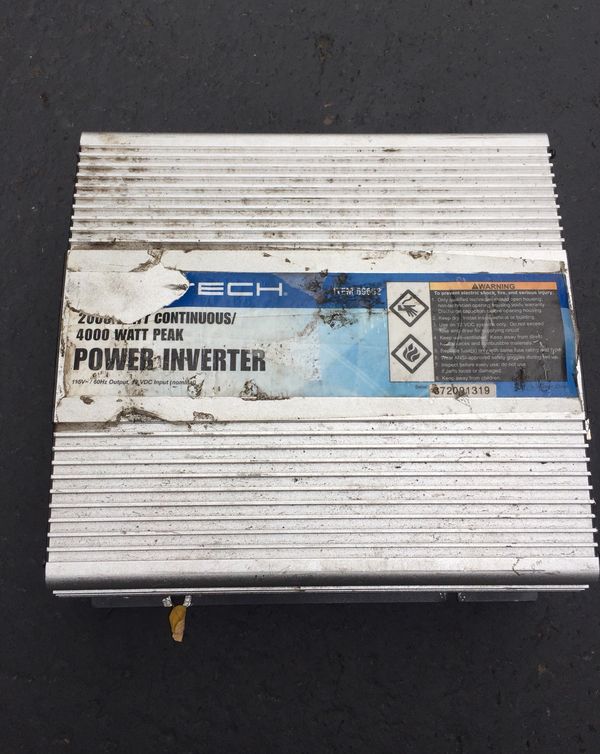 2000 watt continuous / 4000 watt peak power inverter by CenTech for