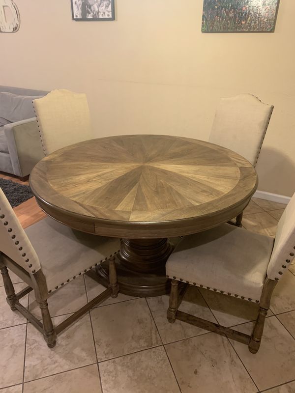 Pottery Barn Nolan Round Pedestal Table for Sale in Sacramento, CA