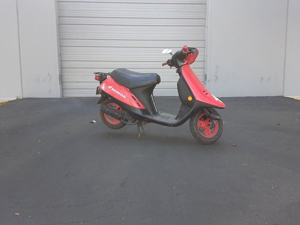 88 Honda elite moped 49cc for Sale in Phoenix, AZ - OfferUp