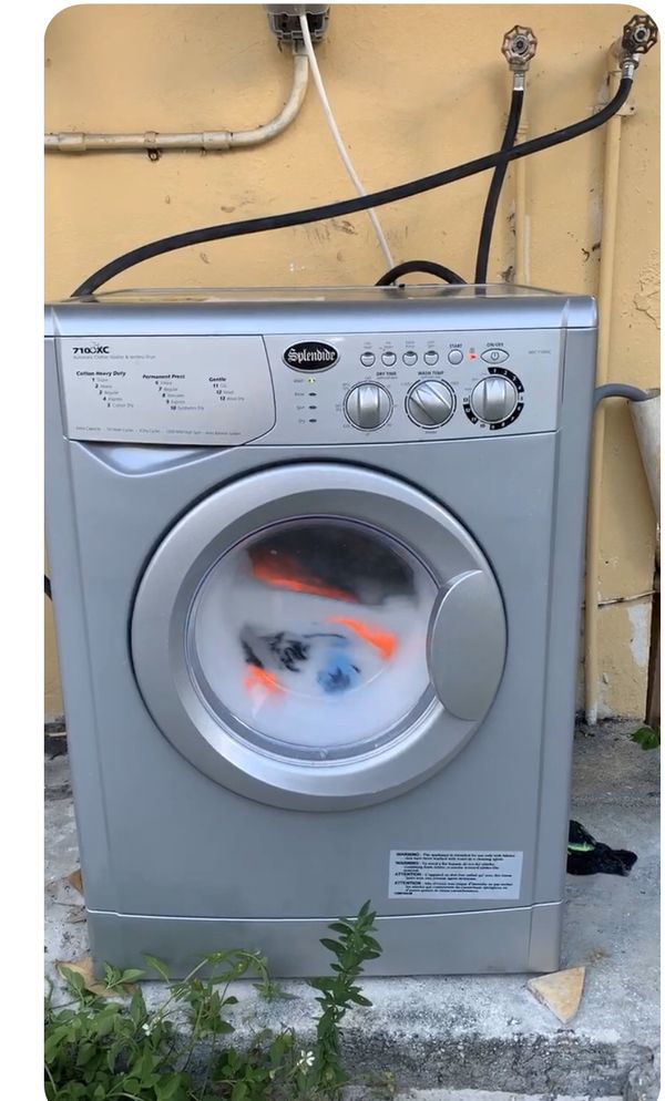 Splendide 7100xc Washer and Dryer allinone for Sale in North Miami