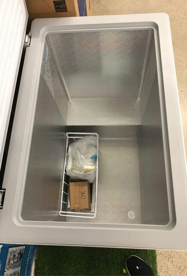 Chest freezer 7.0 cu. ft for Sale in Parma Heights, OH