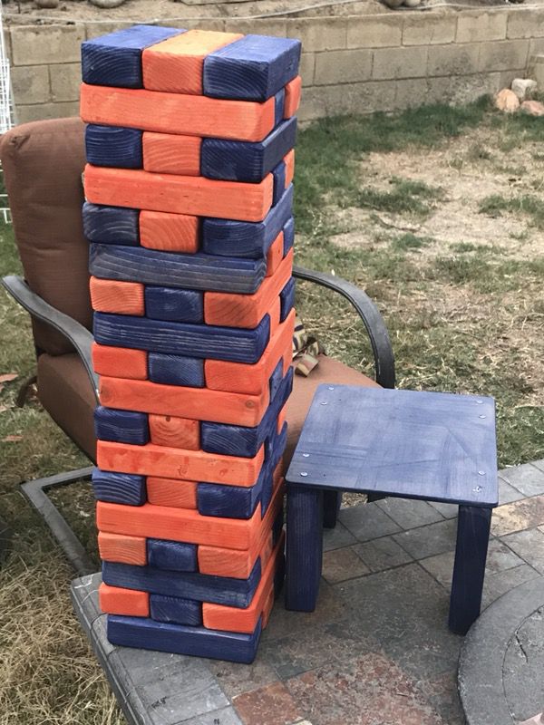 restaurant in tallahasee with giant jenga game