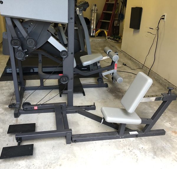 Precor S3.21 Home Gym with Leg Press for Sale in Houston, TX - OfferUp