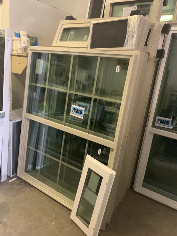 STANDARD SIZE WINDOWS for Sale in Fort Worth, TX - OfferUp