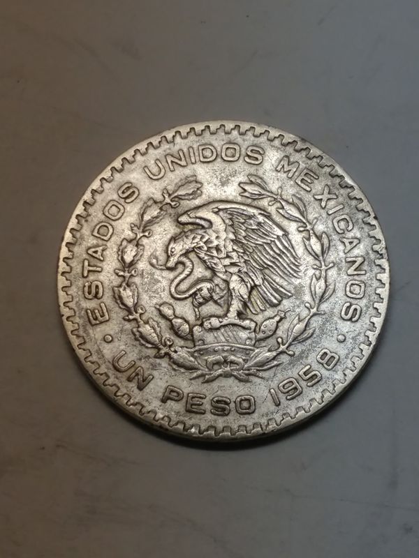 1958 Mexican Peso Peso Silver INDEPENDENCIA Y LIBERTAD Nice Large 1958-mexican-peso-peso-silver-independencia-y-libertad-nice-large