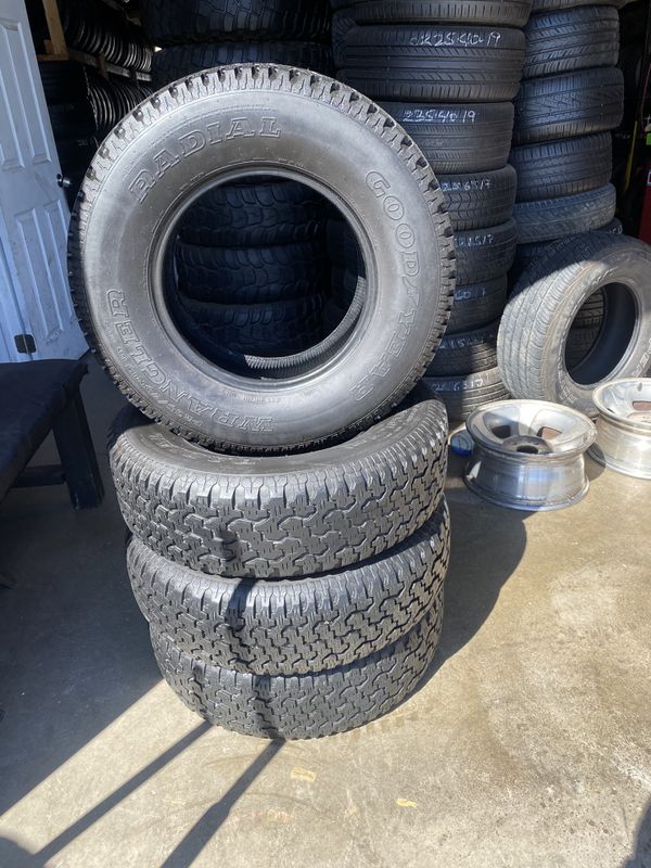 Set tires Goodyear wrangler 235 75 15 good condition 9520 c ave