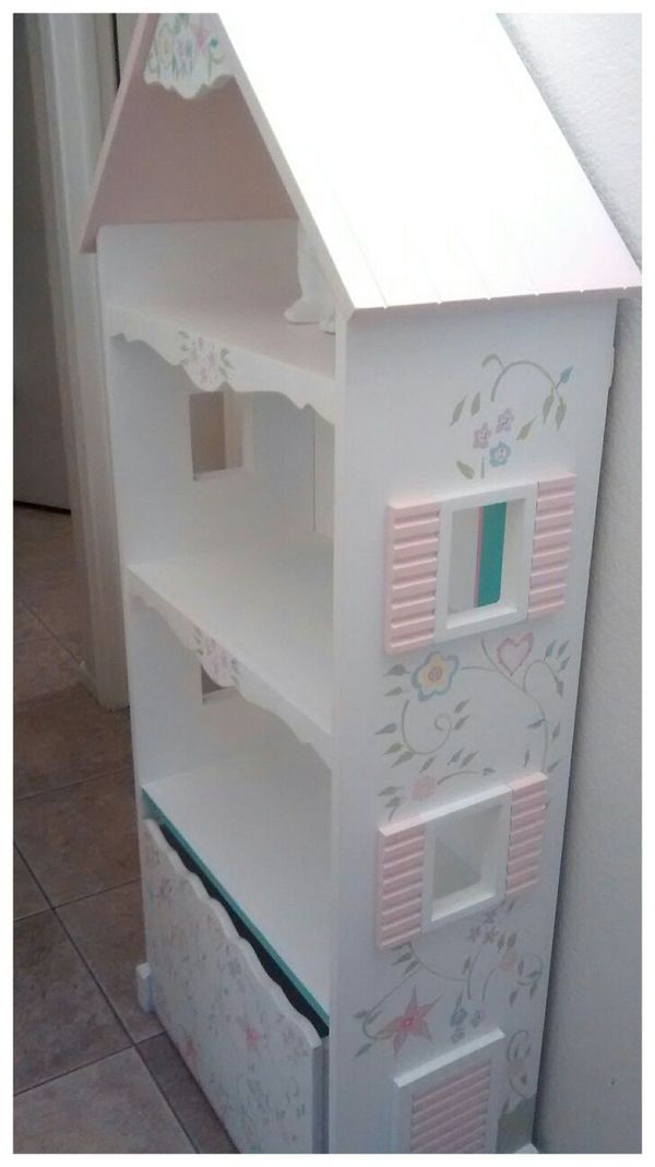 Big Beautiful DollHouse Bookcase for Sale in Goodyear, AZ OfferUp