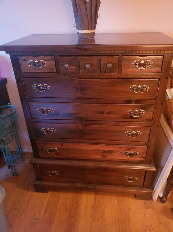 Queen Size Bennington Pine Furniture Set for Sale in WASHINGTONVLE, NY