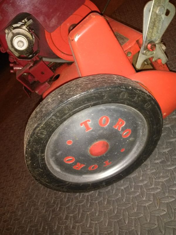 Toro Sportlawn 18 for Sale in St. Louis, MO OfferUp