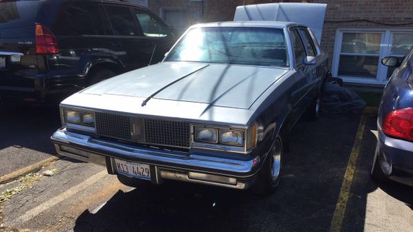 83 cutlass supreme for Sale in Chicago, IL - OfferUp