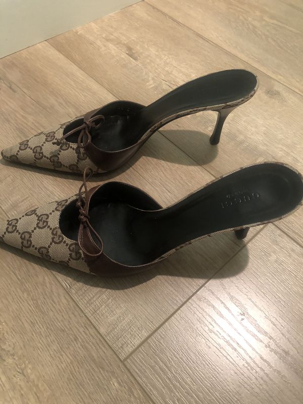Gucci Shoes- Beautiful Canvas Heel For Women for Sale in Fullerton, CA - OfferUp