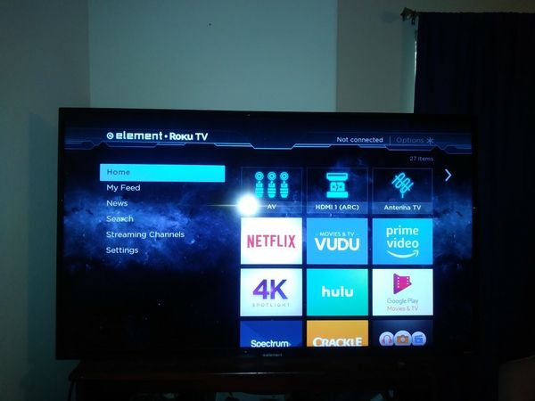 50 inch flat screen Element Roku TV for Sale in Buckeye, AZ - OfferUp