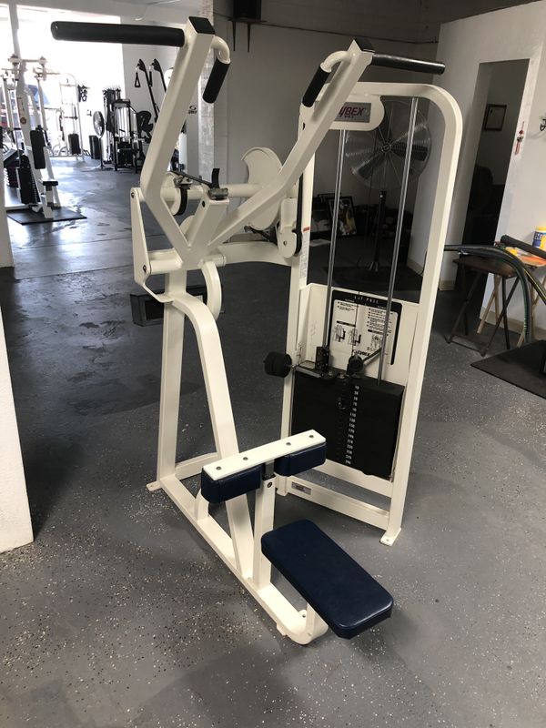 CYBEX VR2 COMMERCIAL LAT PULLDOWN for Sale in Phoenix, AZ - OfferUp