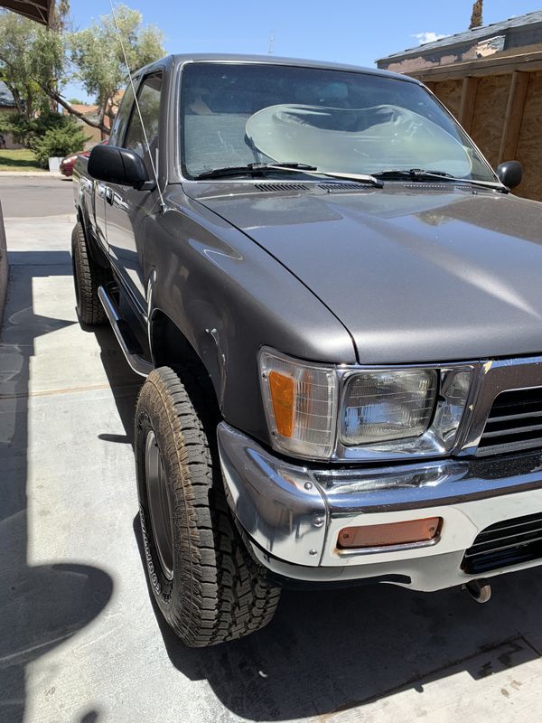 1990 Toyota pick up king cab for Sale in Las Vegas, NV - OfferUp