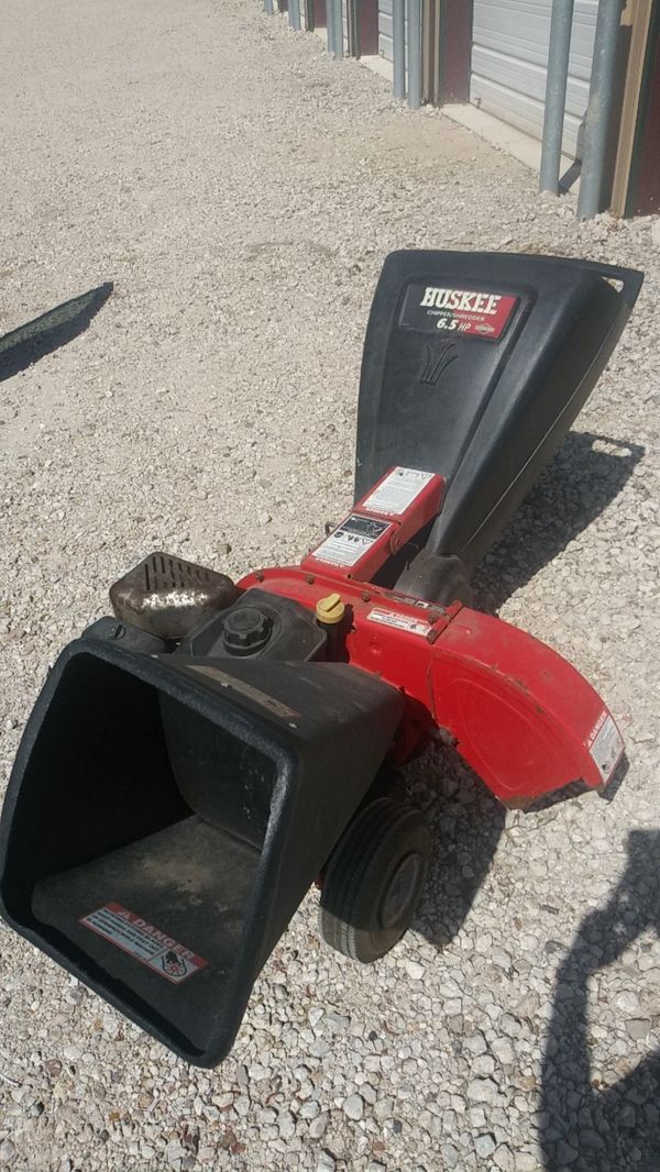 Huskee chipper shredder 6.5 HP briggs stratton for Sale in Houston, TX