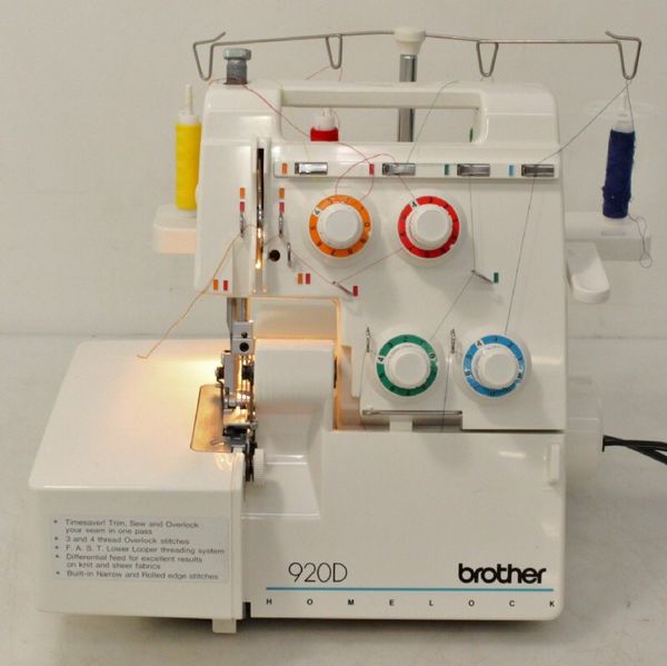 Brother 920D Homelock Serger Sewing Machine for Sale in Los Angeles, CA