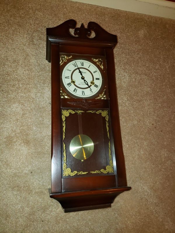 EXCELLENT Vintage Waltham 31 DAY Chime Decorative Dark Wooden Wall Hanging Clock for Sale in