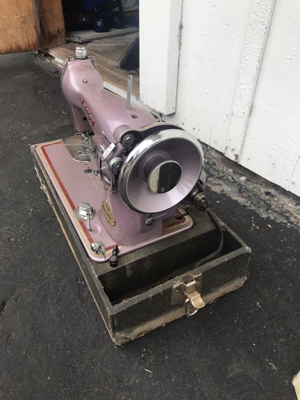Remington sewing machine Classic Deluxe for Sale in San Diego, CA OfferUp