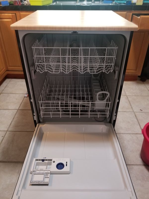 Whirlpool portable dishwasher for Sale in Winifrede, WV OfferUp