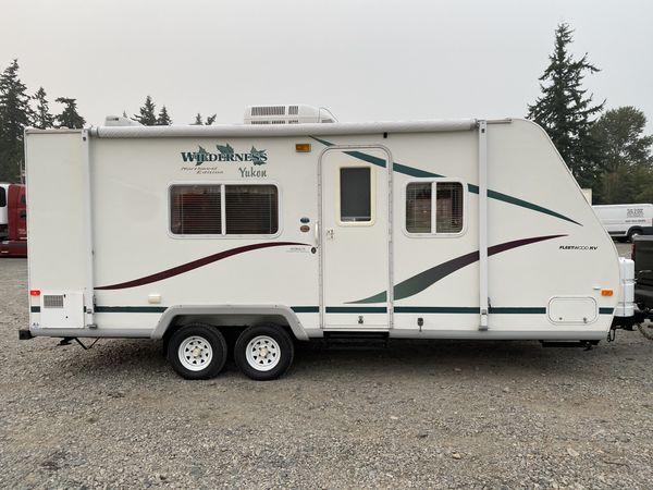 2003 wilderness travel trailer for sale