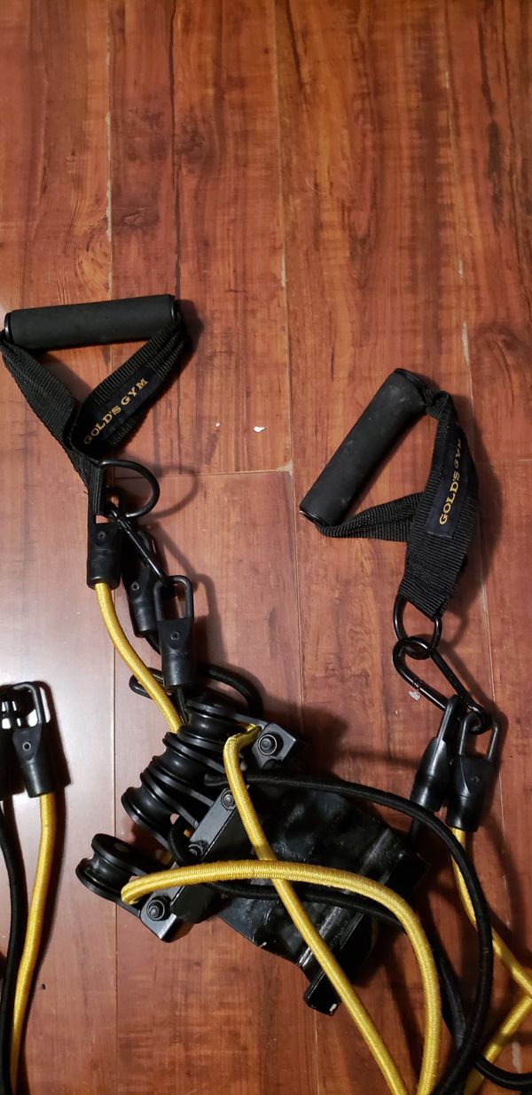 GOLD'S GYM resistance band home kit for Sale in Heritage Creek, KY