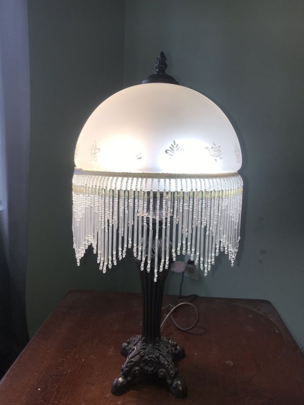 Stunning Vintage Victorian Style Fringe Table Lamp With Frosted Fringed ...