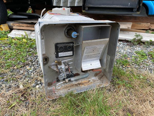 Travel trailer 10 gal water heater for Sale in Kent, WA - OfferUp