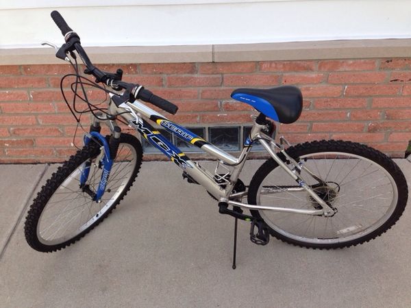 mongoose mgx mountain bike