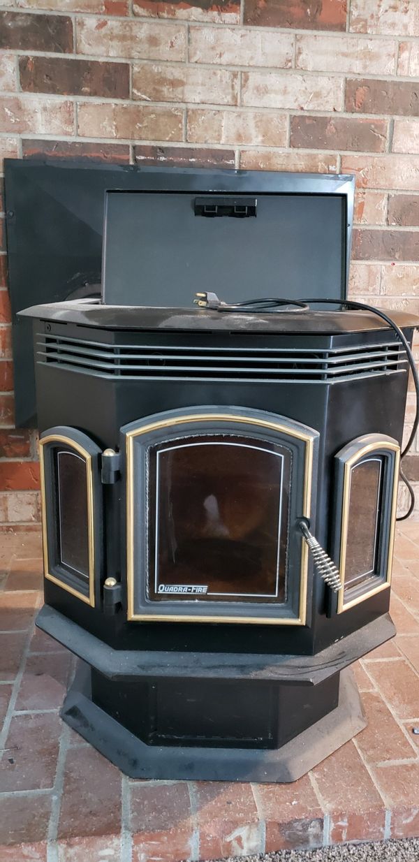 Warnock Hersey Quadra Fire 800 Pellet Stove for Sale in Port Orchard
