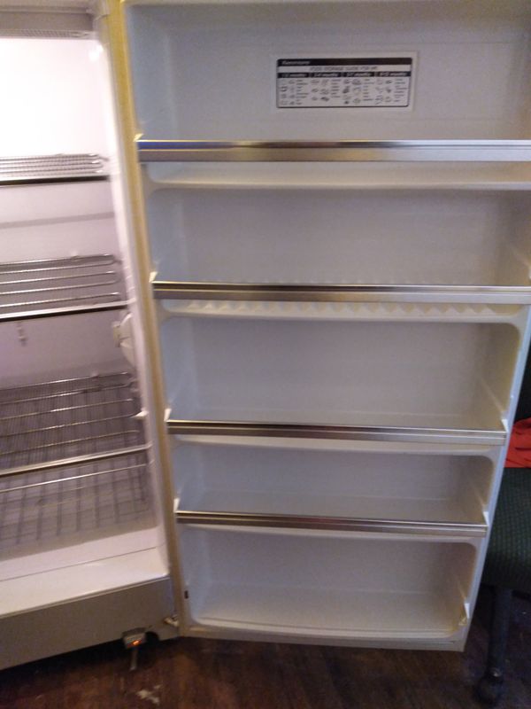 Kenmore stand up freezer. for Sale in Kansas City, MO OfferUp
