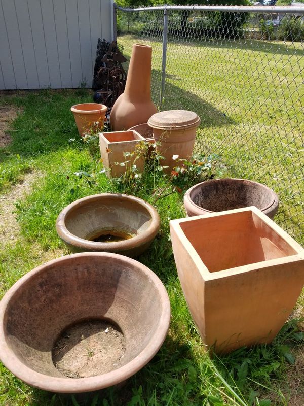 Vintage Large & Heavy clay pots. for Sale in WA OfferUp
