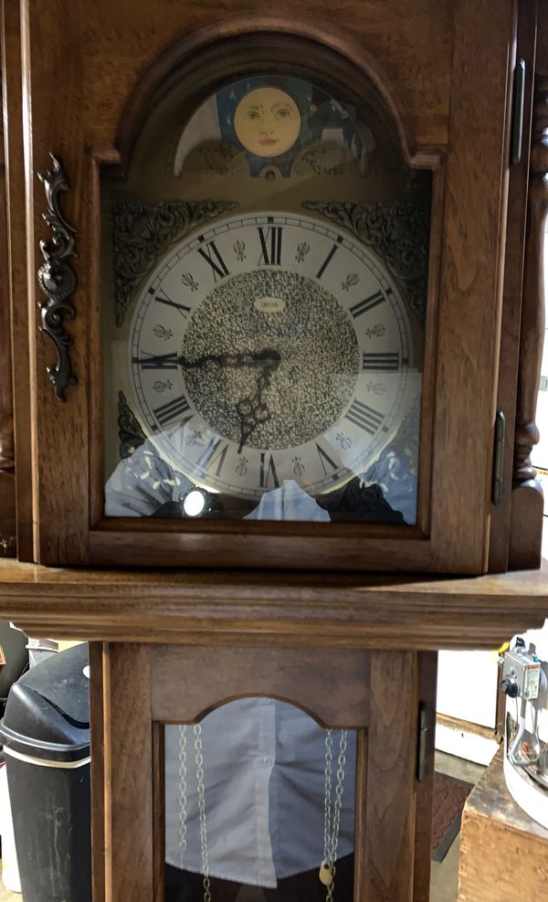Tick tock godfather clock antique for Sale in Auburn, WA OfferUp