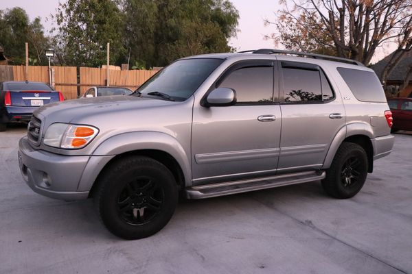 Toyota Sequoia iforce v8 2004 gray for Sale in San Bernardino, CA - OfferUp