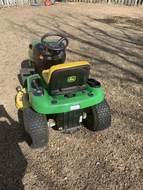 John Deere LA115 Lawn Mower Tractor for Sale in Middletown, NJ OfferUp