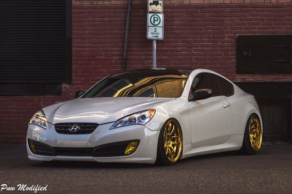 2011 Hyundai Genesis coupe 2.0t for Sale in Bellevue, WA - OfferUp