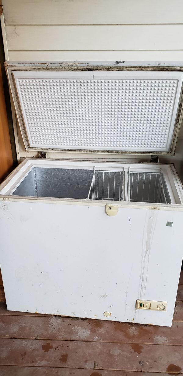 GE chest freezer for Sale in Balcones Heights, TX OfferUp