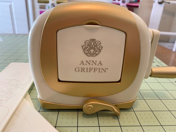Cuttlebug Die Cutting and Embossing - Mini Anna Griffin for Sale in